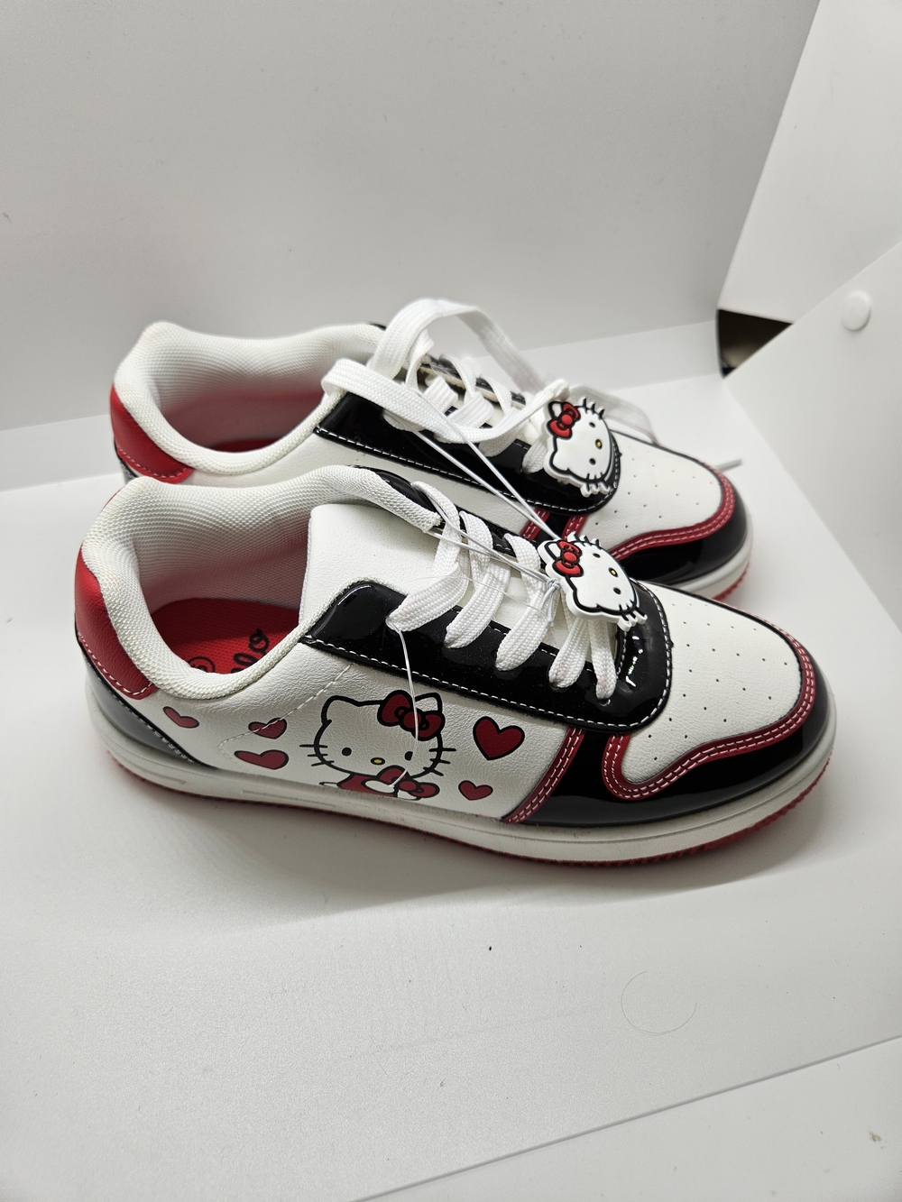 Hello Kitty Kids' White, Black & Red Heart Sneaker, Size 5